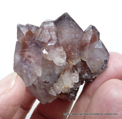 Two-sided quartz crystal specimen